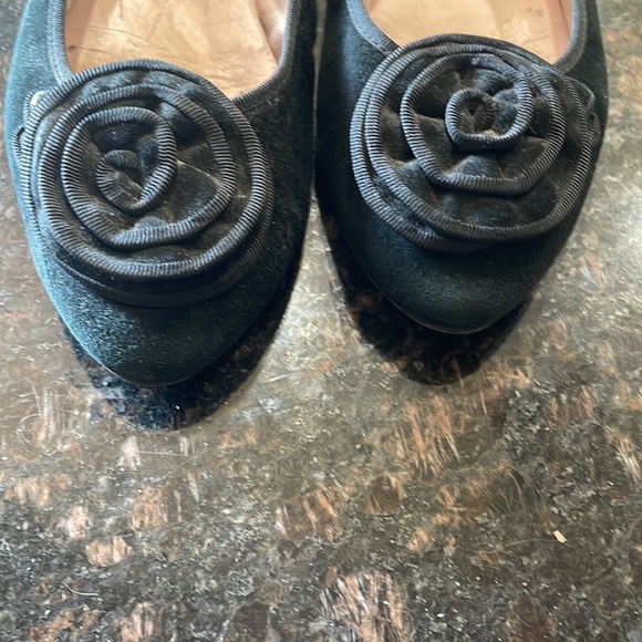 Flats - Picture 2 of 6